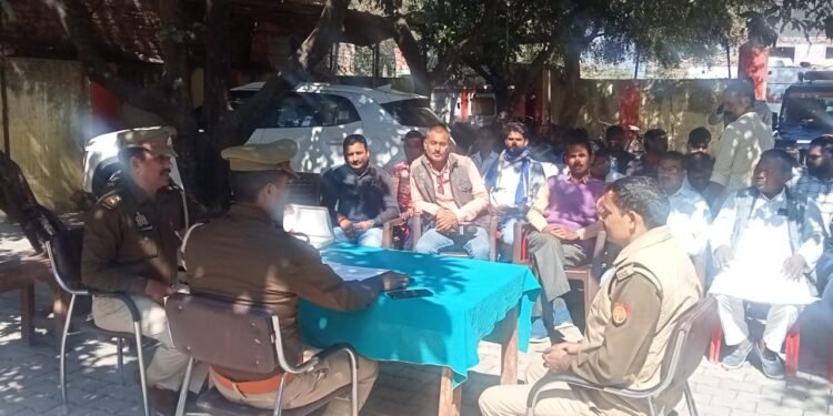 डीजे बजाने वाले सावधान! तेज आवाज एव अश्लील गाने बजे तो होगी कार्यवाही—क्षेत्राधिकारी👉👉होली और रमजान को लेकर पीस कमेटी की बैठक संपन्न।