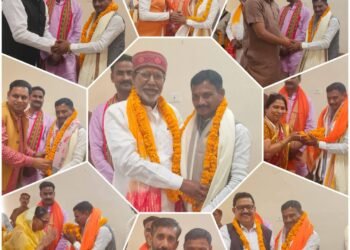 एससी / एसटी आयोग के उपाध्यक्ष माननीय जीत सिंह खरवार जी के ओबरा मण्डल में प्रथम आगमन पर भाजपा कार्यकर्ताओं द्वारा भव्य स्वागत किया गया।