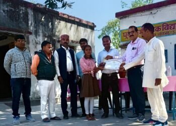 पढ़ाई के साथ खेल भी जरूरी – बीईओ