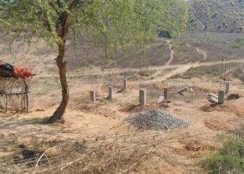 कोन वन रेंज की भूमि पर कब्जा बदस्तुर् जारी, विभाग मौन, लोगों ने लगाया धन उगाही का आरोप।