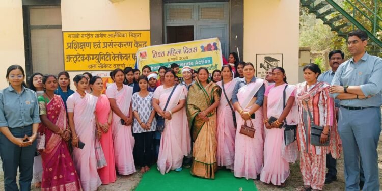 अल्ट्राटेक सी एस आर द्वारा मनाया गया अंतर्राष्ट्रीय महिला दिवस