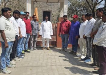 सीतापुर के पत्रकार की गोली मार कर हत्या होने पर पत्रकार समूह में आक्रोश दी श्रद्धांजलि।