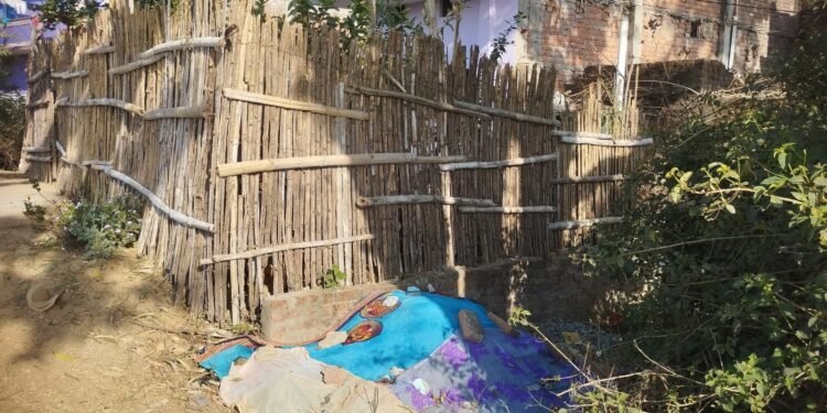 सरकारी भीठा, नहर, स्टेट की भूमि पर जगह जगह किया जा रहा कब्जा राजस्व विभाग व नगर पंचायत मौन।।