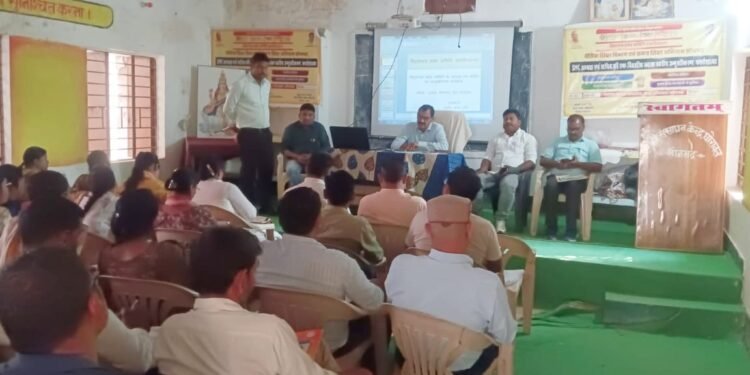 एक दिवसीय कार्यक्रम में विद्यालय प्रबन्ध समिति के अध्यक्ष और सचिवों का हुआ उन्मुखीकरण।