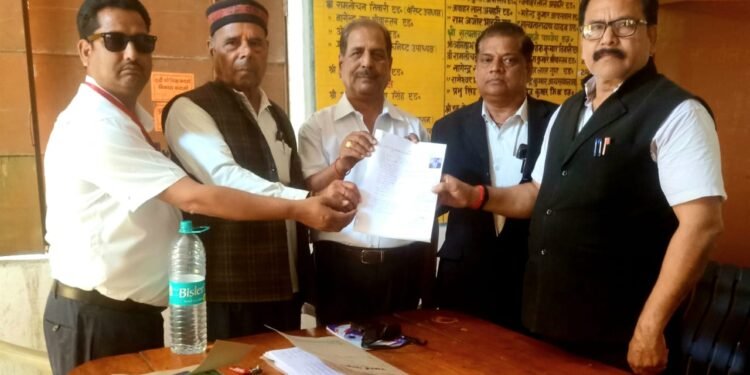 नामांकन के फार्म बिक्री के अंतिम दिन विभिन्न पदों हेतु कुल 18 फॉर्म बिके ।