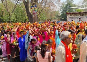विशाल कलश शोभायात्रा के साथ नौ दिवसीय संगीत मय श्रीराम कथा का आयोजन शुरू।।