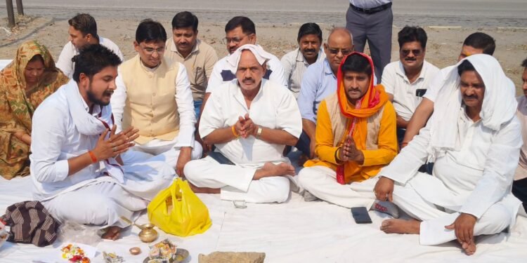 सोन नदी पर स्थित दोनों पुलों के मध्य सौंदर्यीकरण परियोजना का हुआ भूमिपूजन।।