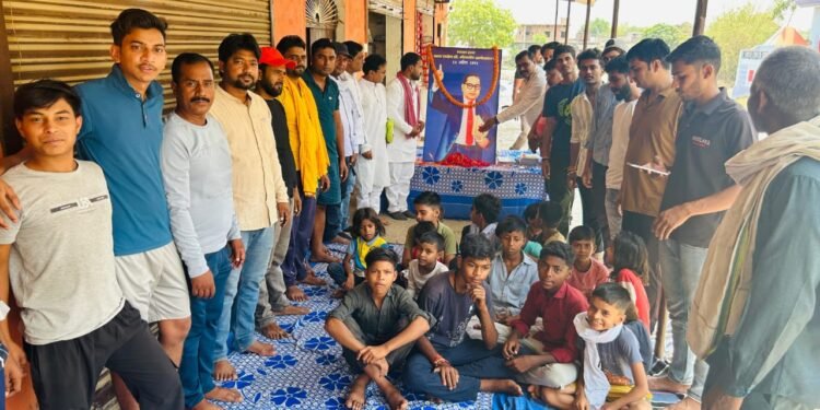 समाजवादी पार्टी ने मनाया बाबा साहब का जन्मदिन।