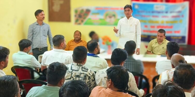 अमृत 2.0 कार्यक्रम के अंतर्गत चोपन में पेयजल व्यवस्था को लेकर हुई महत्वपूर्ण बैठक।