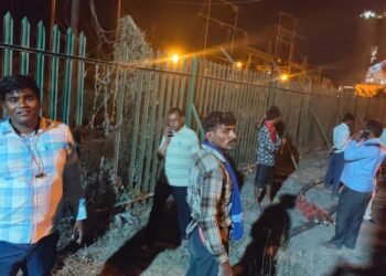 तेज आधी से रानीतारा गांव में लगी आग समान जलकर खाक।