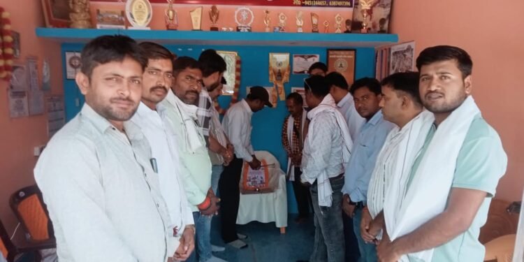 पहलगाम आतंकी हमले के पीड़ितों को ओबरा में भावभीनी श्रद्धांजलि।