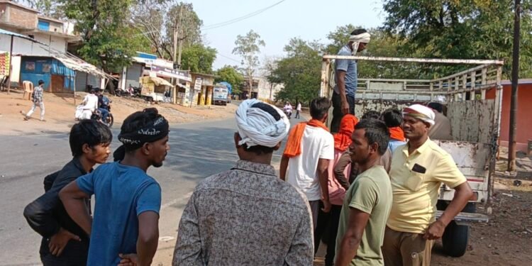 घर में दो दो शादी के खुशनुमा माहौल में मातम।