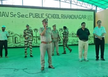 डीएवी स्कूल में सिविल डिफेंस मॉक ड्रिल का हुआ आयोजन।