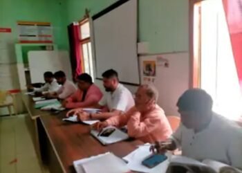 घोरावल सीएचसी में स्वास्थ्य सेवाओं की समीक्षा बैठक एवं गर्भवती महिलाओं की ट्रैकिंग और टीकाकरण पर चर्चा।