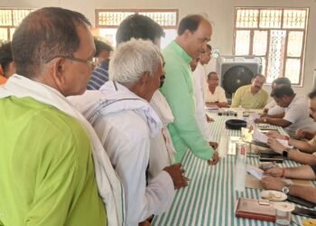 तलाब सुंदरीकरण का हो रहा विरोध।