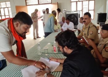 उपजिलाधिकारी की अध्यक्षता में सम्पूर्ण समाधान सम्पन्न हुआ।