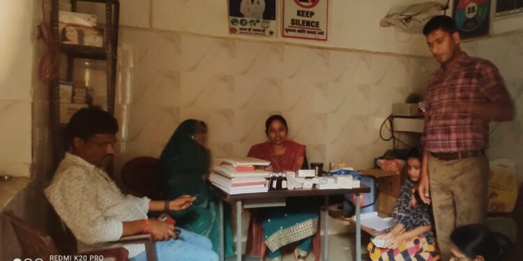 खंड विकास अधिकारी ने जाना ग्राम स्तर पर स्वास्थ्य सेवाओं का हाल।।