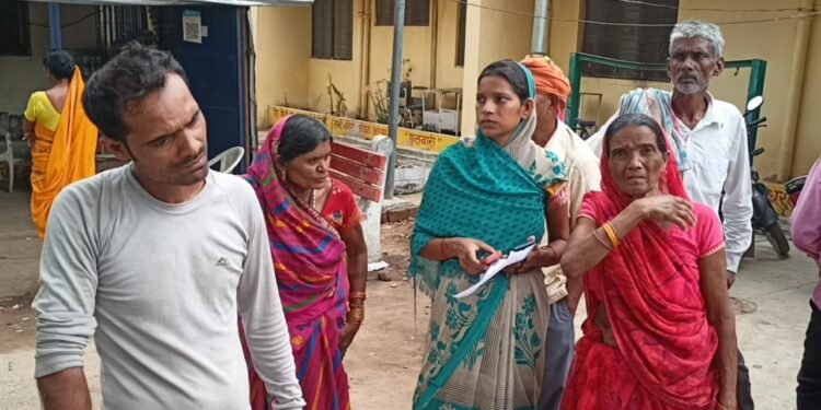 बीडर गांव में पुरानी रंजिश को लेकर एक युवक को मारपीट कर किया गम्भीर रूप से घायल, जिला अस्पताल रेफर।