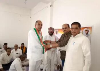 नगर पंचायत घोरावल के सभागार में कांग्रेस के कार्यकर्ताओं ने विधानसभा में संगठन सृजन अभियान के तहत किया गोष्ठी का आयोजन।