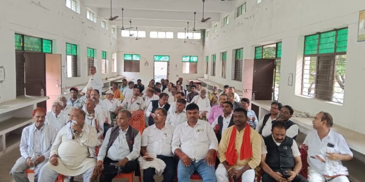 दुद्धी कों जिला बनाओं संघर्ष मोर्चा की 21 सदस्यी संयोजक मंडल टीम करेगी दुद्धी कों जिला बनाओ संघर्ष मोर्चा कमेटी का गठन।