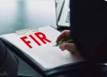 दुद्धी उपनिबंधक समेत 4 लोगों के विरुद्ध एफआईआर दर्ज करने का आदेश।