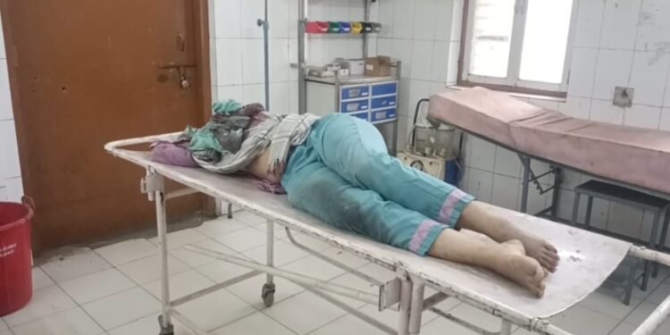 तेज रफ्तार टीपर की टक्कर से युवती की मौत।