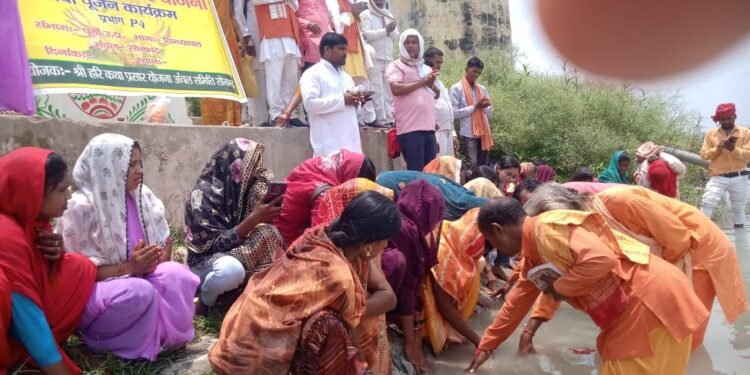 एकल अभियान संस्कार शिक्षा श्री हरि कथा प्रसार योजना द्वारा आयोजित नदी पूजन कार्यक्रम।