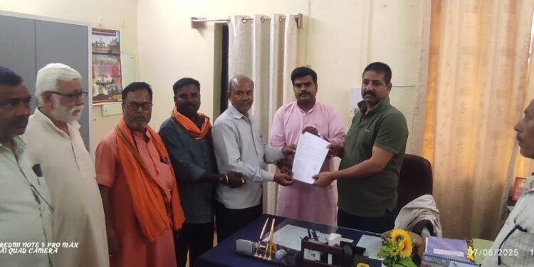 बिजली व्यवस्था बेहाल दी आंदोलन की चेतावनी।