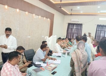 सोनभद्र के दुद्धी में तहसील दिवस पर भ्रष्टाचार के खिलाफ अधिवक्ताओं का प्रदर्शन, जिलाधिकारी ने दिए जांच के आदेश।