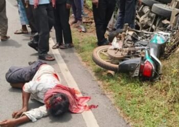 सड़क दुर्घटना में एक ब्यक्ति की मौत दूसरा गम्भीर।।