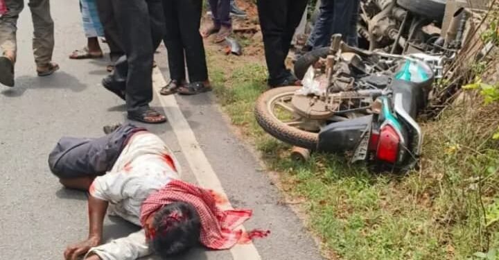 सड़क दुर्घटना में एक ब्यक्ति की मौत दूसरा गम्भीर।।
