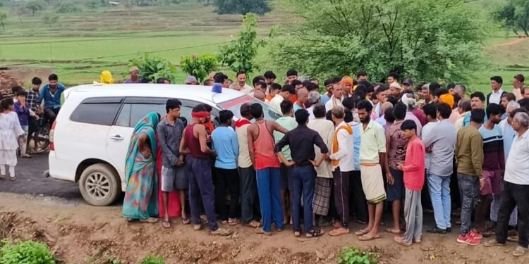 अहमदाबाद कमाने गए युवक की हुई मौत ,घर में मचा कोहराम