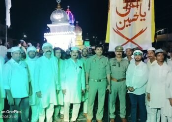 आलम,ताजिया के साथ निकला मुहर्रम के नवमी का जुलूस।