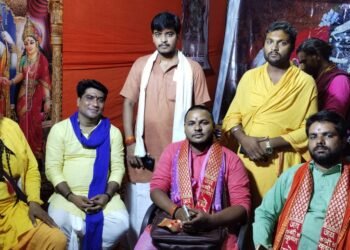 भगवान श्रीकृष्ण के जन्मोत्सव की झांकी निकली, भाव विभोर हुए भक्तगण।