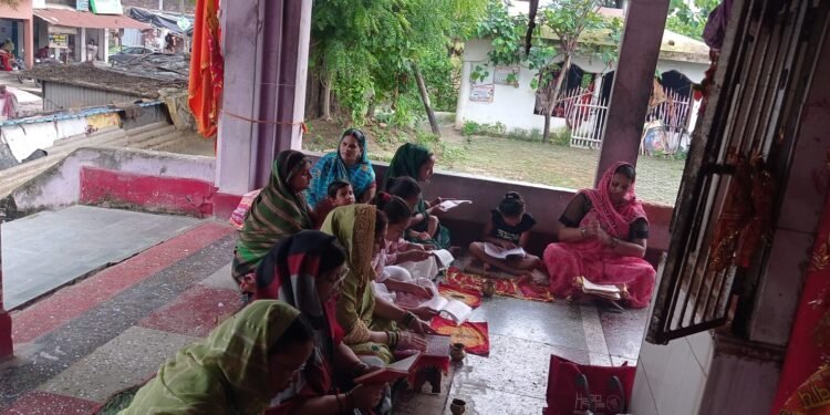 शिव शक्ति महिला मंडल ने किया रुद्राभिषेक व सुंदरकांड पाठ।