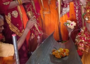 लगातार छठवें दिन किया गया रुद्राभिषेक पूजन।