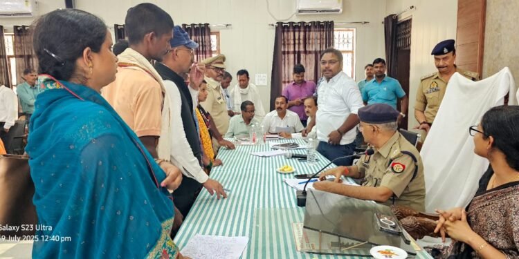 दुद्धी तहसील समाधान दिवस पर शनिवार को वरासत का एक अजीबो -गरीब मामला आया सामने।