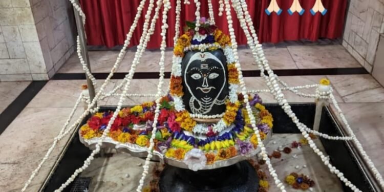 रिहंदेश्वर महादेव मंदिर में धूम धाम से मनाई गई नागपंचमी ।।