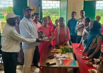 प्राथमिक विद्यालय कलकलीबहरा में अभिभावक शिक्षक बैठक का आयोजन।