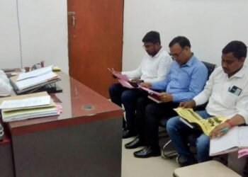 जनहित में हो मुकदमों का निस्तारण, अधिशासी अधिकारियों संग प्राधिकरण सचिव ने की बैठक *।