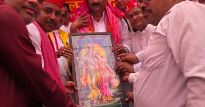 समाजवादी पार्टी के प्रदेशध्यक्ष का चोपन में हुआ भब्य स्वागत।