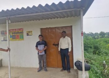 सीएमओ के निर्देश पर क्लिनिक सील ।।