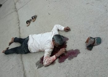 गड्ढे मे अनियंत्रित होकर गिरने से बाइक सवार मौत।