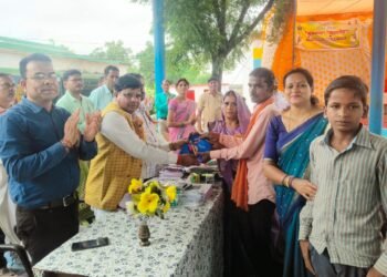 माता-पिता सम्मान समारोह कार्यक्रम का हुआ आयोजन।