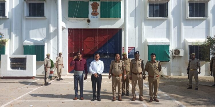 सोनभद्र जेल में 818 कैदियों में विचाराधीन 633, सिद्ध दोष 185 कैदी- न्याधीश शैलेंद्र *