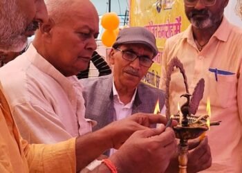 याद किए गए प्रख्यात स्वतंत्रता सेनानी।