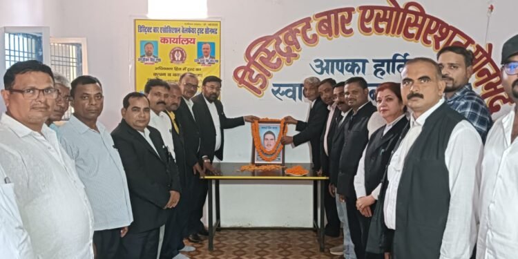 सामाजिक परिवर्तन के क्रांतिदूत पेरियार ललई सिंह यादव की 114 वीं जयंती मनाई गई ।