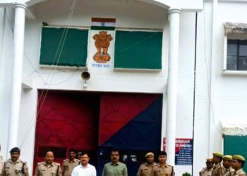 जेल निरीक्षण: सोनभद्र जेल में 804 हैं बंद, विचाराधीन 618, सिद्ध दोष 186 थे- न्याधीश शैलेंद्र ।