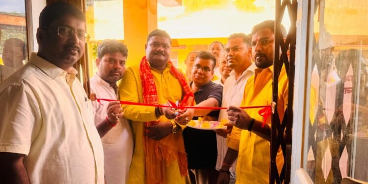 प्रधानमंत्री मोदी के जन्मदिन पर सेवा पखवाड़ा कार्यक्रम के अतर्गत भाजपा कार्यकर्ताओं ने किया रक्तदान।