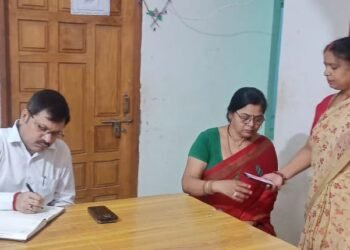 सोनभद्र के बाल गृह बालिका का न्यायाधीश ने किया निरीक्षण, 37 बालिकाएं मिली आवासित *।